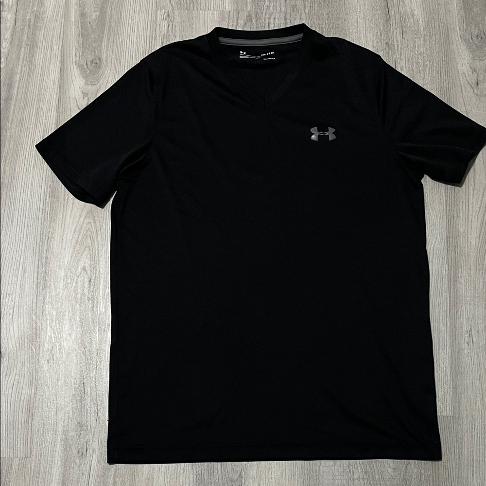 Under Armour Men's Black Heatgear Tech Short Sleeve V-Neck Tee